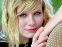 تصویر عکس : کیرستین دانست   Kirsten_Dunst  سایت پاکزادیان دات کام  www.pakzadian.com  