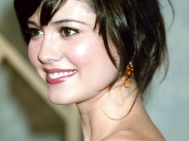 تصویر  عکس :  مری - الیزابت - وینستد - Mary-Elizabeth-winstead   سایت پاکزادیان دات کام  www.pakzadian.com