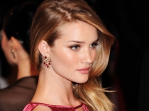 تصویر عکس : رزی - روزی - رزی هانینگتون   Rosie-Huntington  سایت پاکزادیان دات کام  www.pakzadian.com  